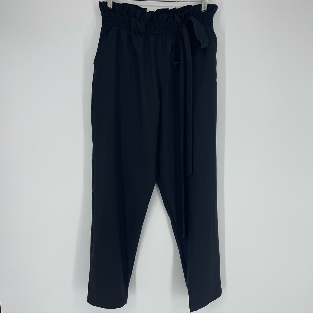 Albion Bow Belt Paperbag Cropped Pants Small Black Athletic Athleisure Travel - Picture 2 of 7